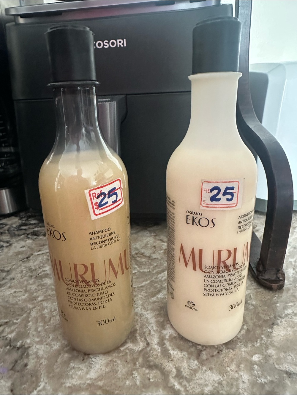 Umi Beige & Gold Murumuru Repair Shampoo Bottle